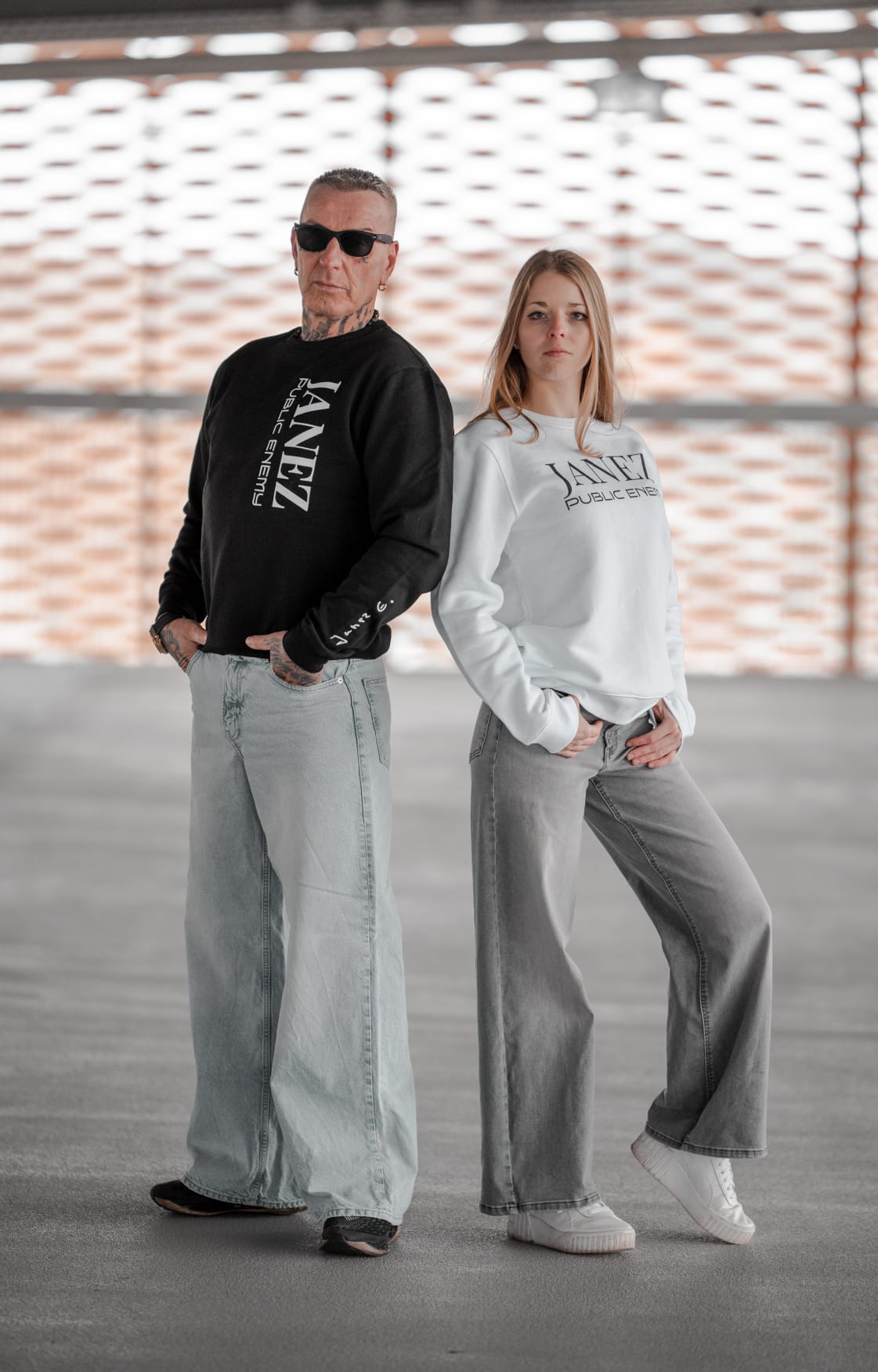 Sweatshirt Crewneck "Public Enemy" weiss
