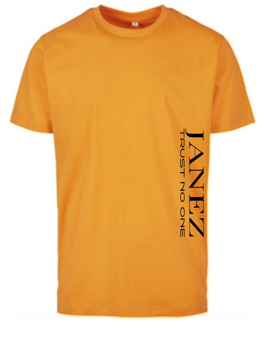 Round Neck T-Shirt "Trust No One" mit Druck links unterm Ärmel orange